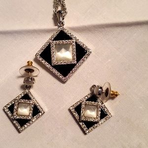 BUTLER Necklace and earrings set